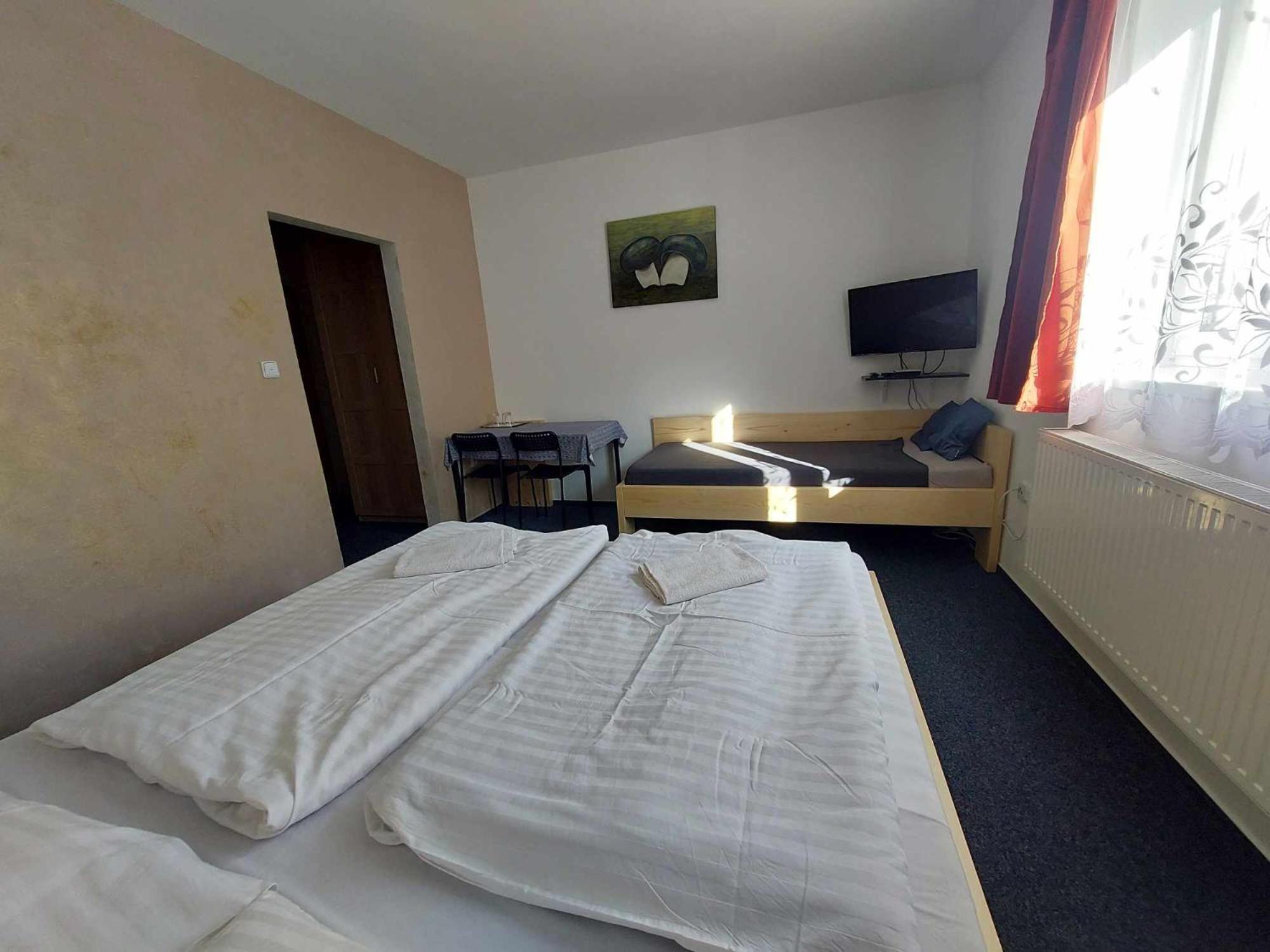 Hotel U Vesele Lisky Hutisko Exterior foto